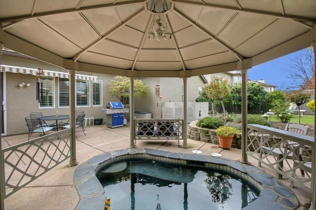 6564 Alder Park Circle, Roseville