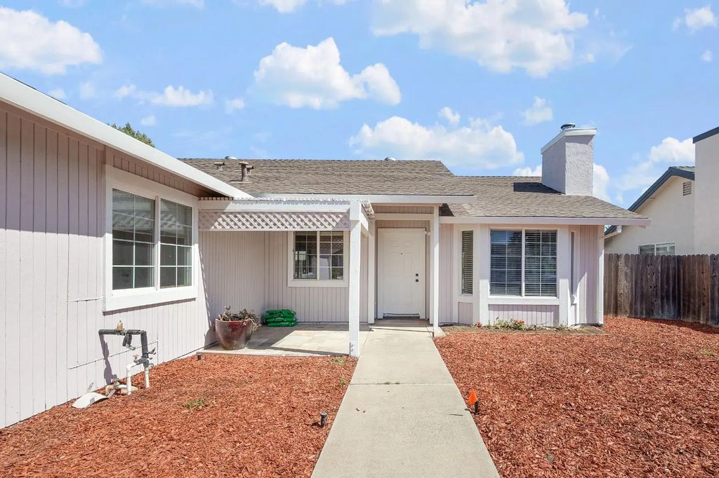 1408 Santa Fe Cir, Roseville