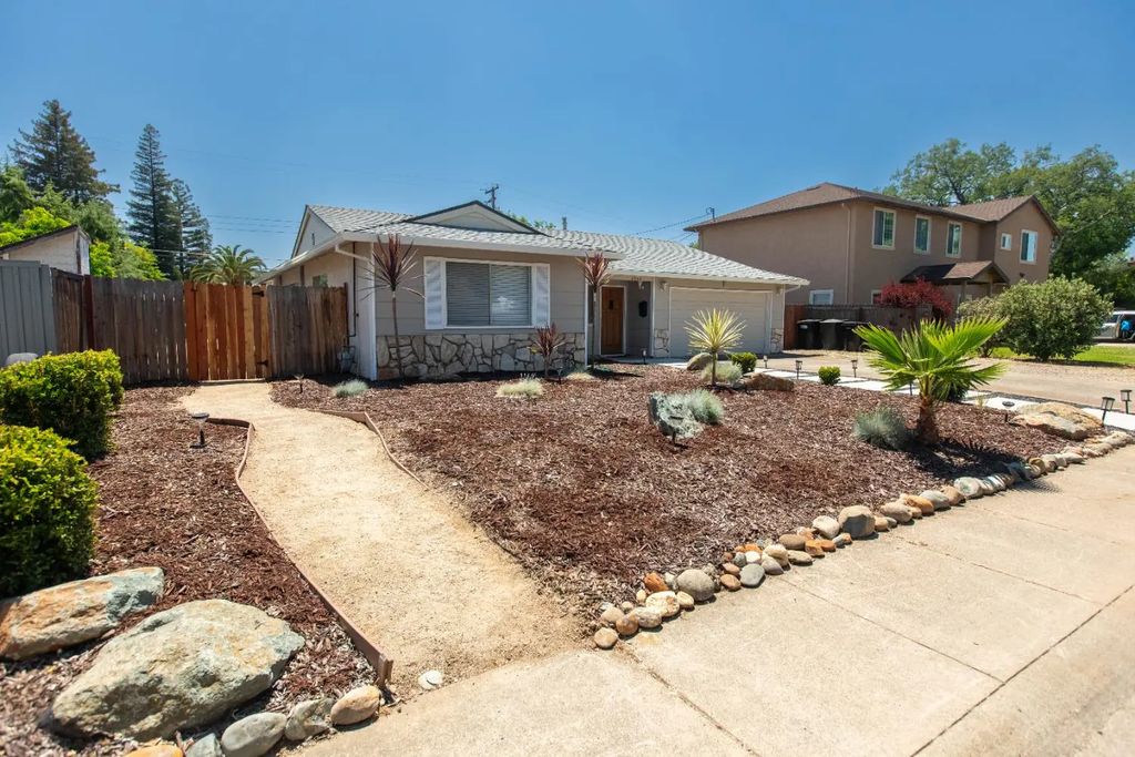 8940 Leatham Ave, Fair Oaks