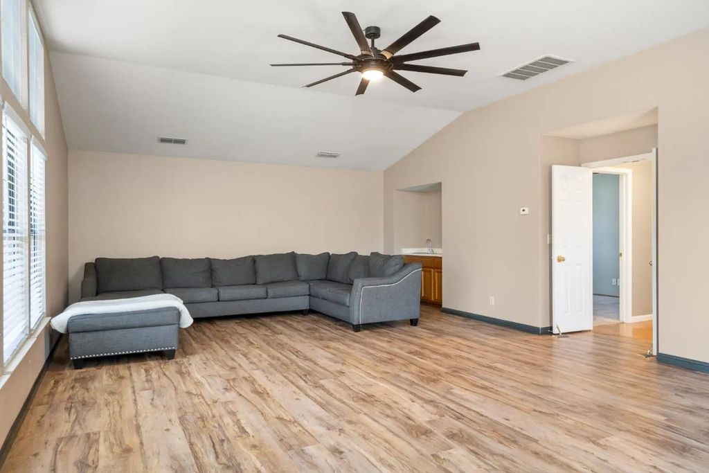1418 Kennedy Drive, Roseville