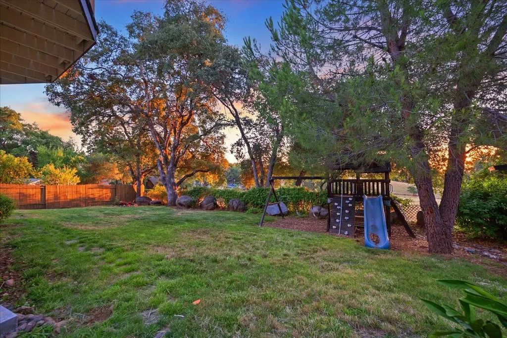 430 Perkins Way, Auburn