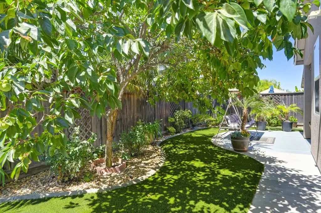 4059 Porch Swing Drive, Roseville