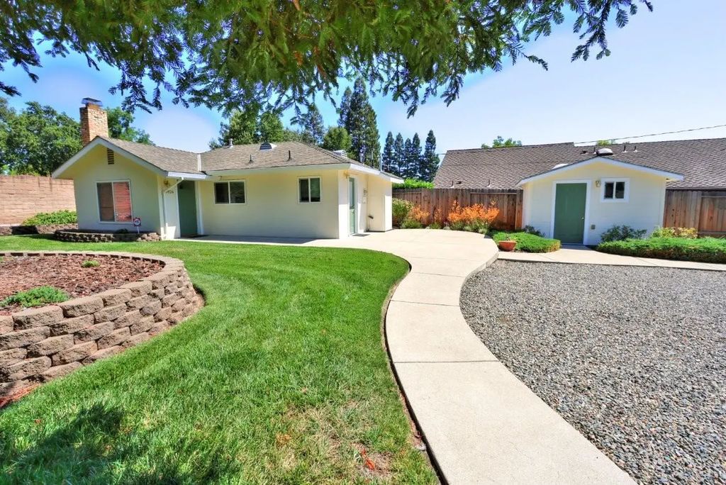 8826 Fair Oaks Boulevard, Carmichael