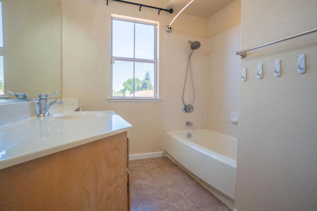 3002 Acton Way, Roseville
