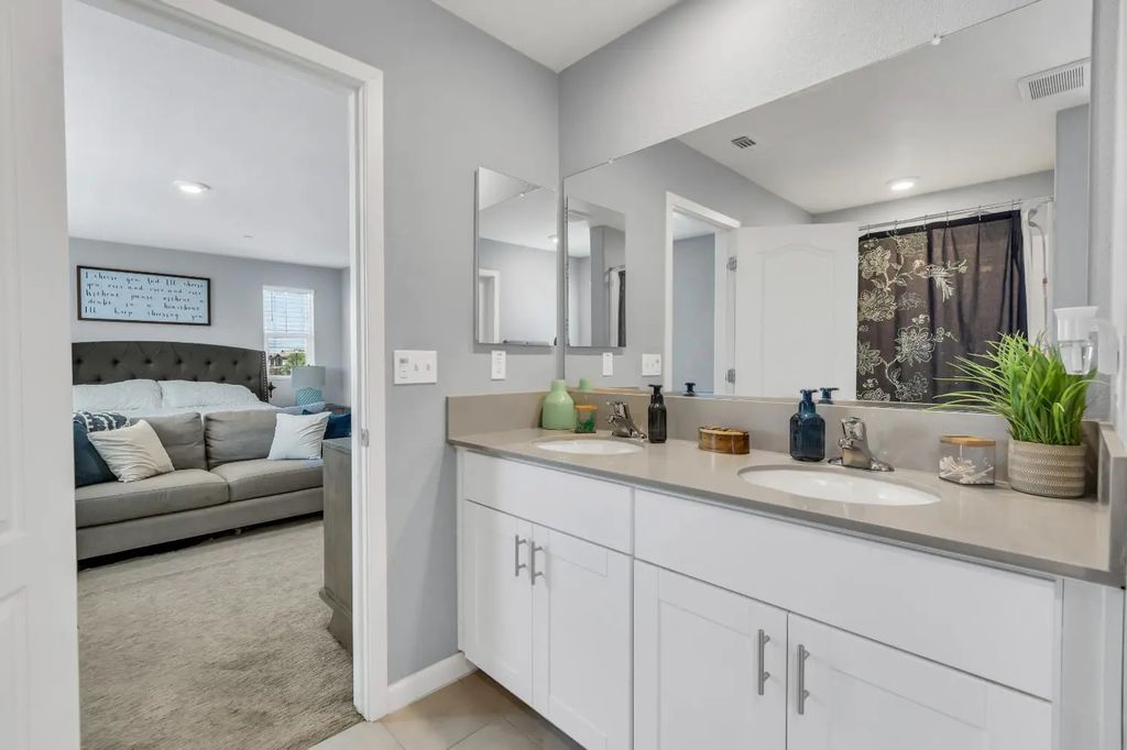 4049 Parkmoor Lane, Roseville