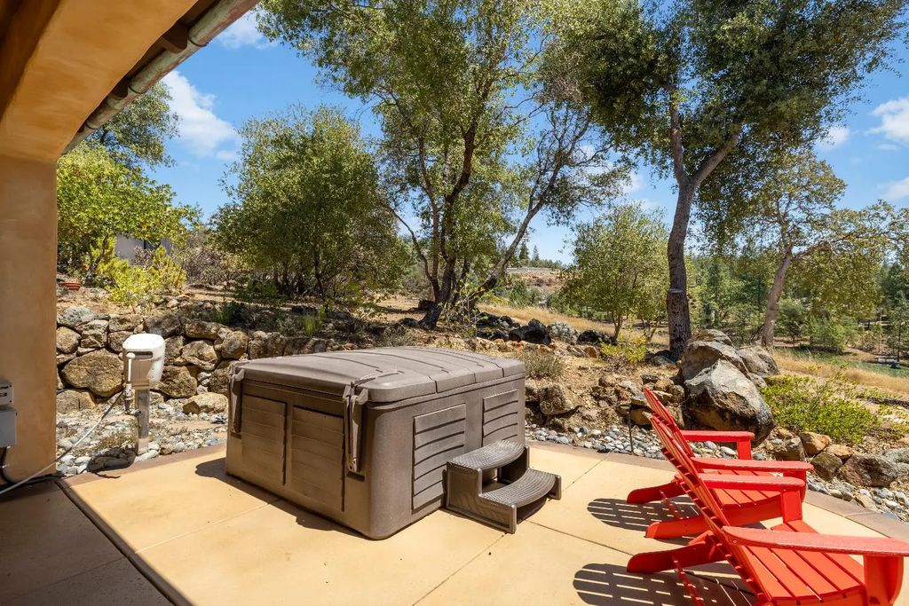 2061 Long View Drive, Meadow Vista