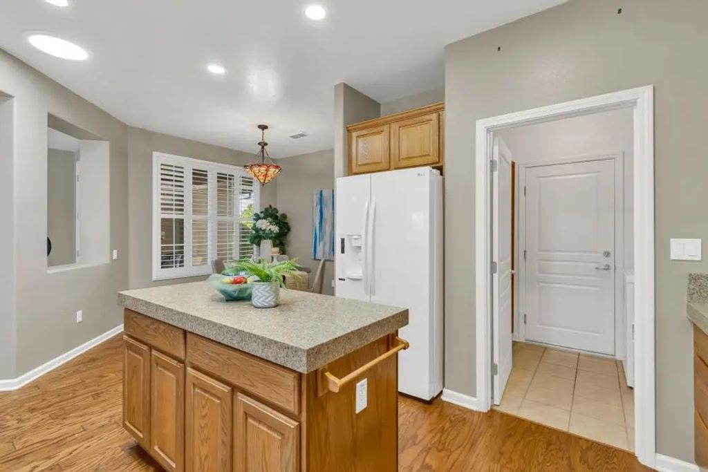 333 Daylily Lane, Lincoln