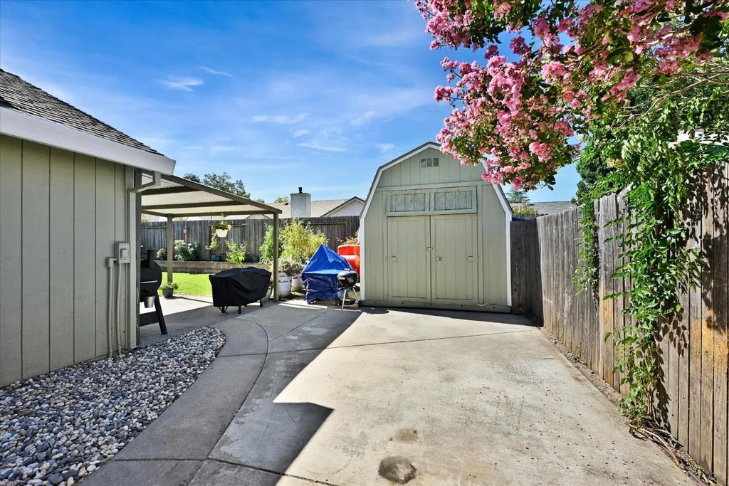 5404 Ash Court, Loomis