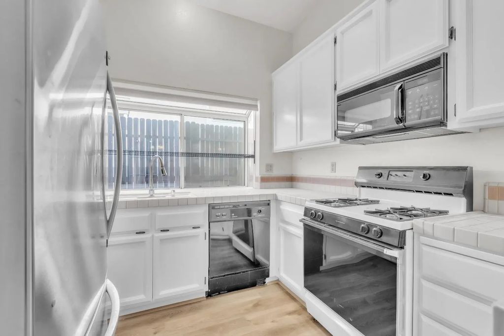 2444 Julliard Circle, Roseville