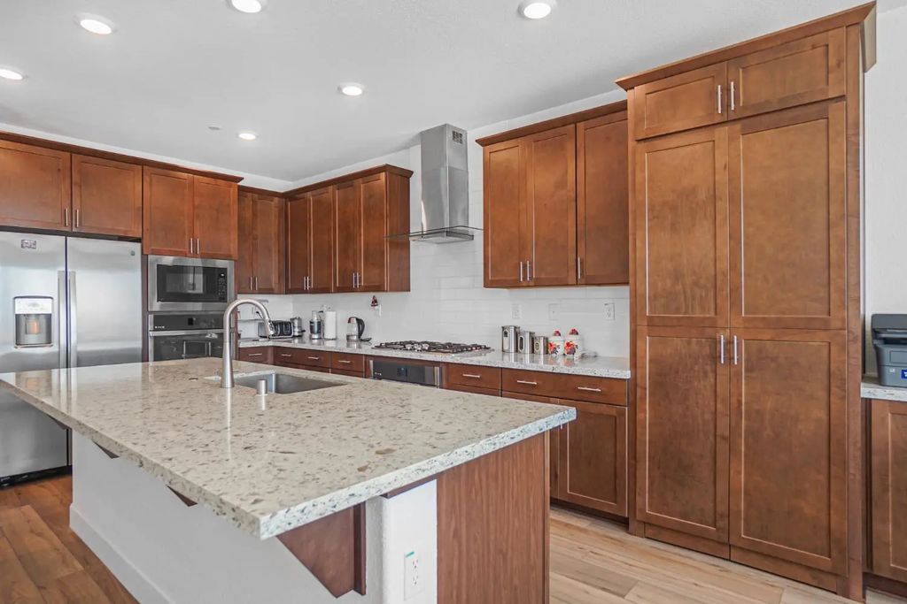 409 Cloud Peak Court, Roseville