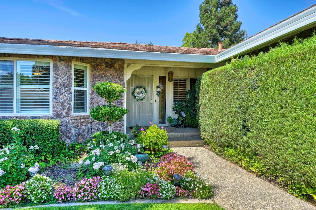 3415 Oakcreek Drive, Rocklin