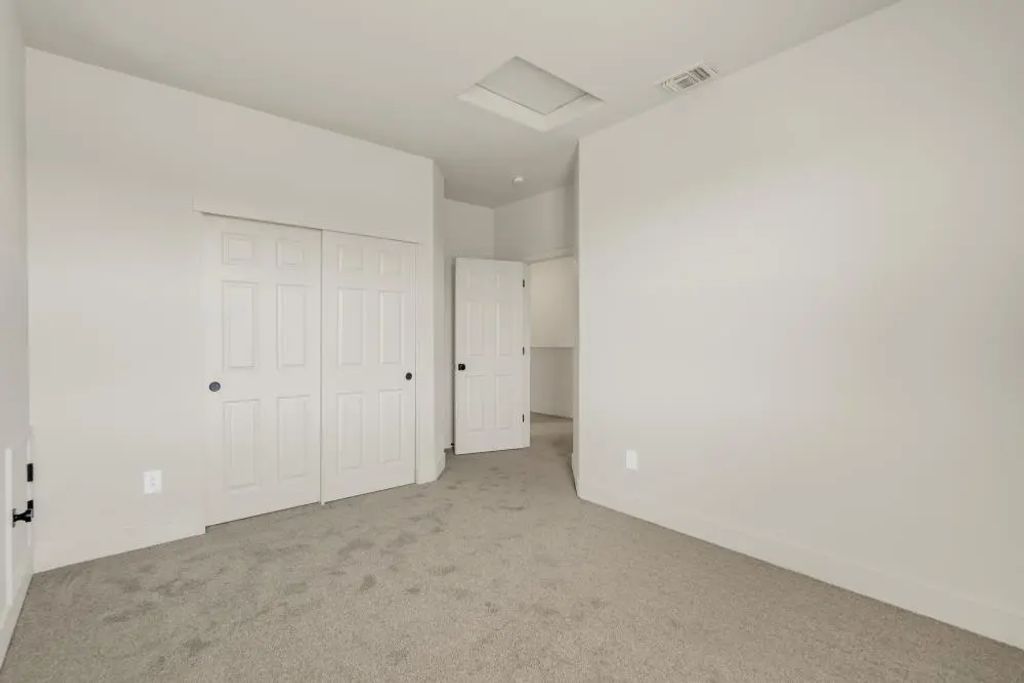 245 Ashwood Court, Lincoln