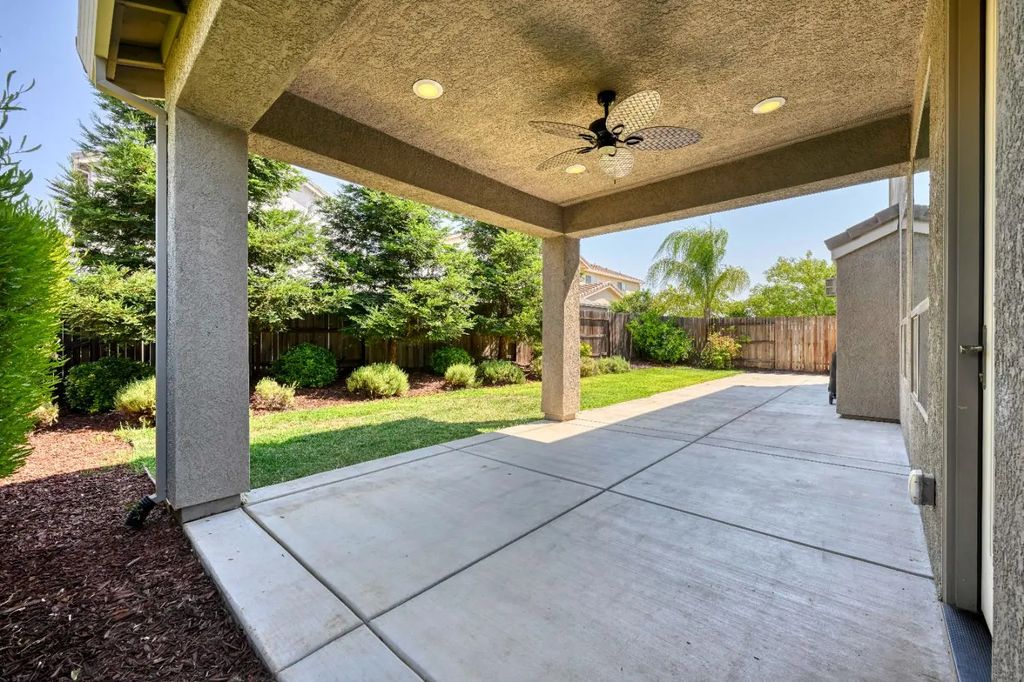 1785 Newark Court, Lincoln