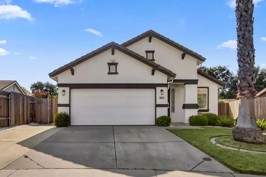 8423 White Spruce Drive, Antelope