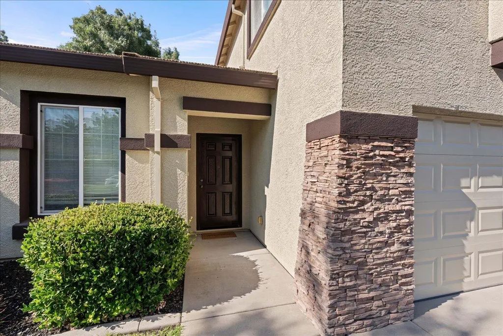 1634 Grey Bunny Drive, Roseville