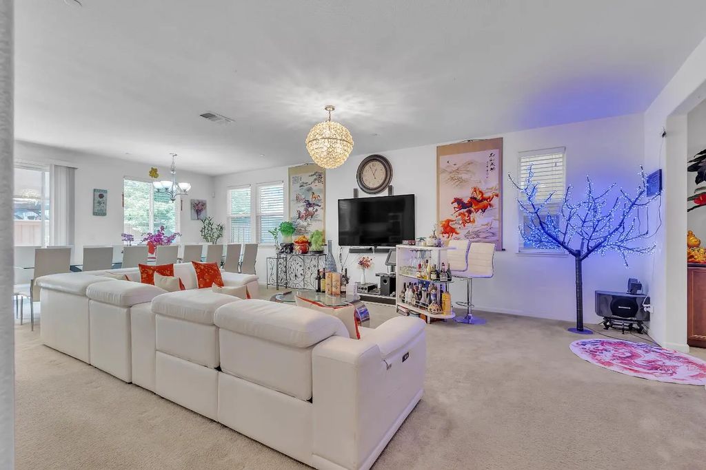 1805 Camino Real Way, Roseville