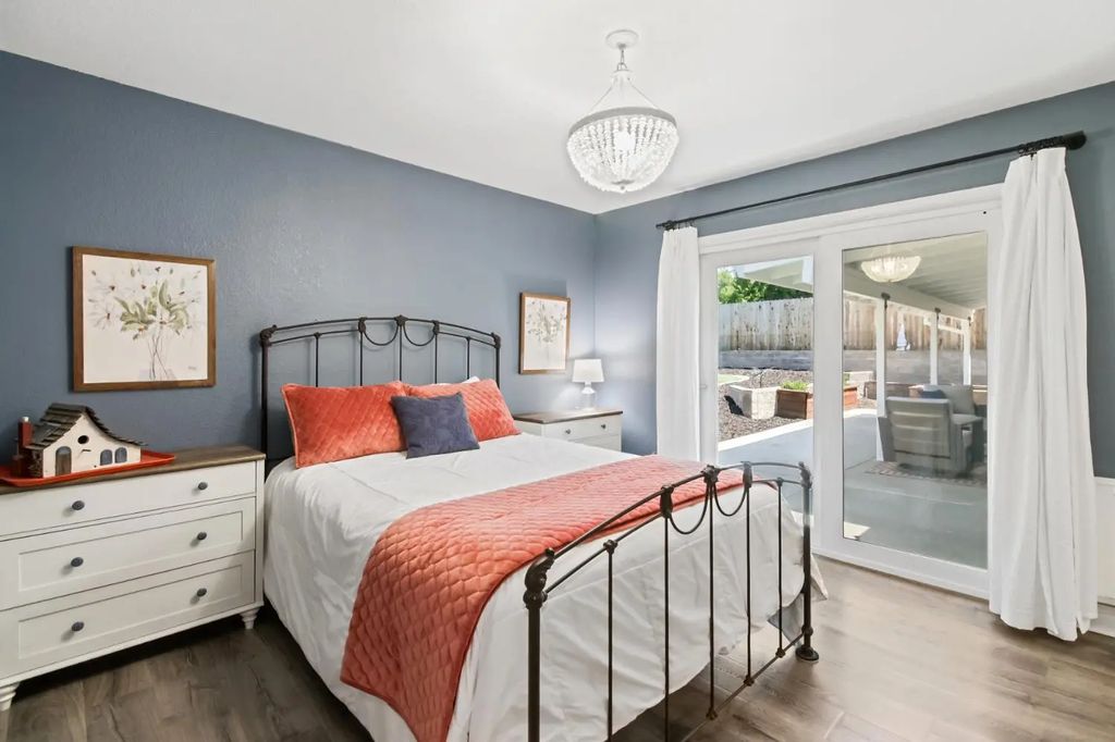 1502 Crestmont Oak Drive, Roseville