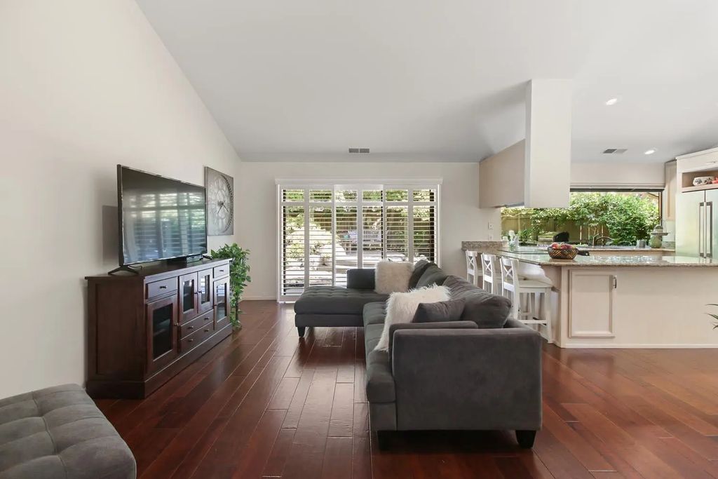 2018 Granite Bar Way, Gold River