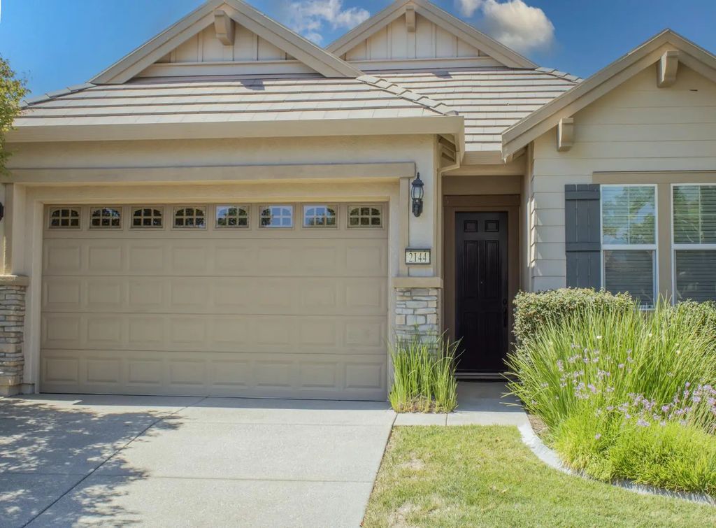 2144 Arlington Drive, Roseville