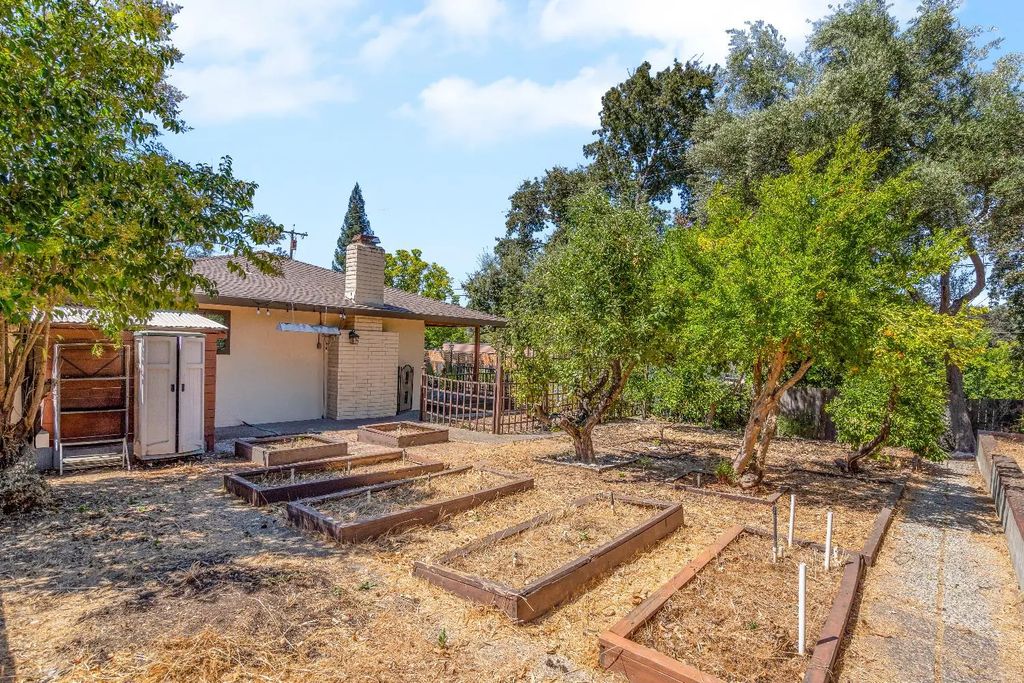 8117 Shangrila Drive, Fair Oaks