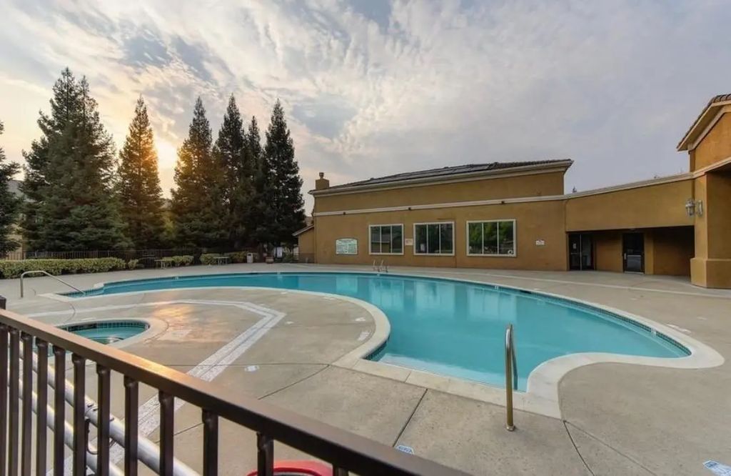 501 Gibson Drive 1014, Roseville