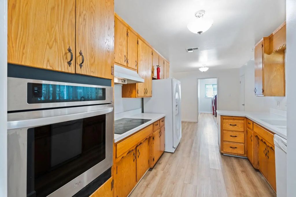 3338 Deodar Street, Carmichael