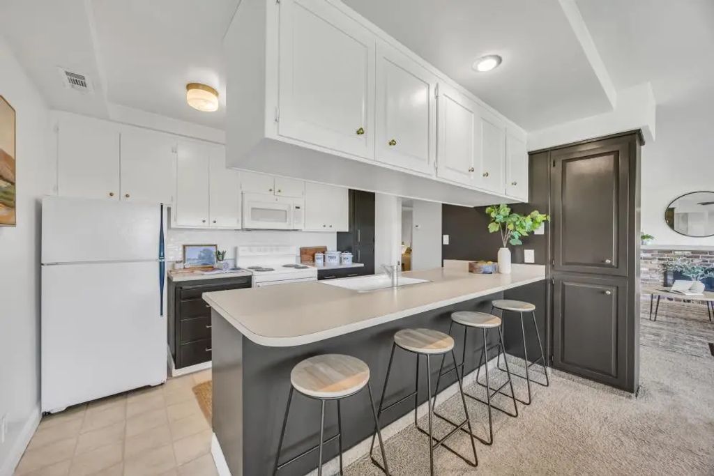 7401 Fairway Two Avenue 5, Fair Oaks
