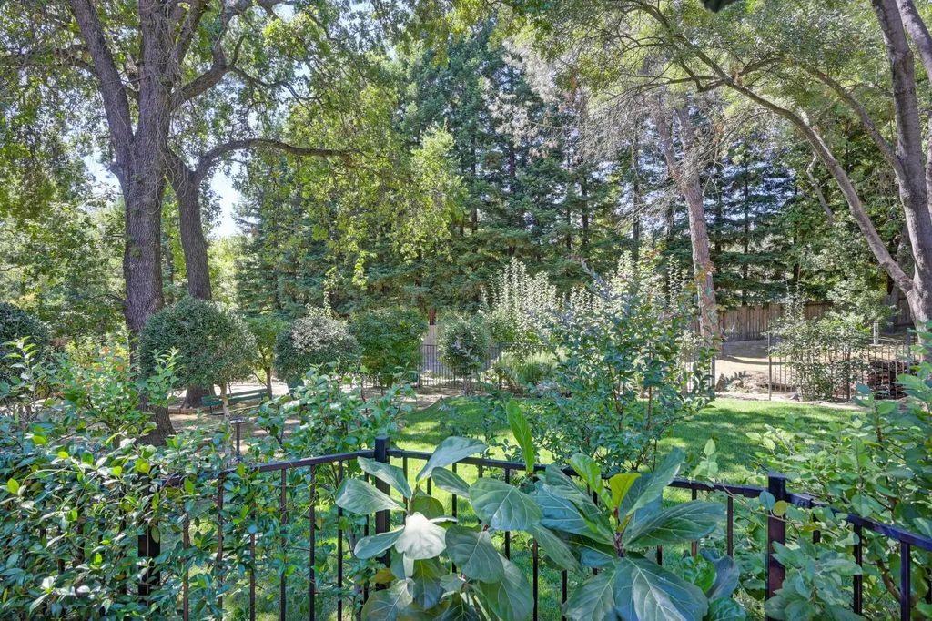 1230 Vintage Way, Auburn