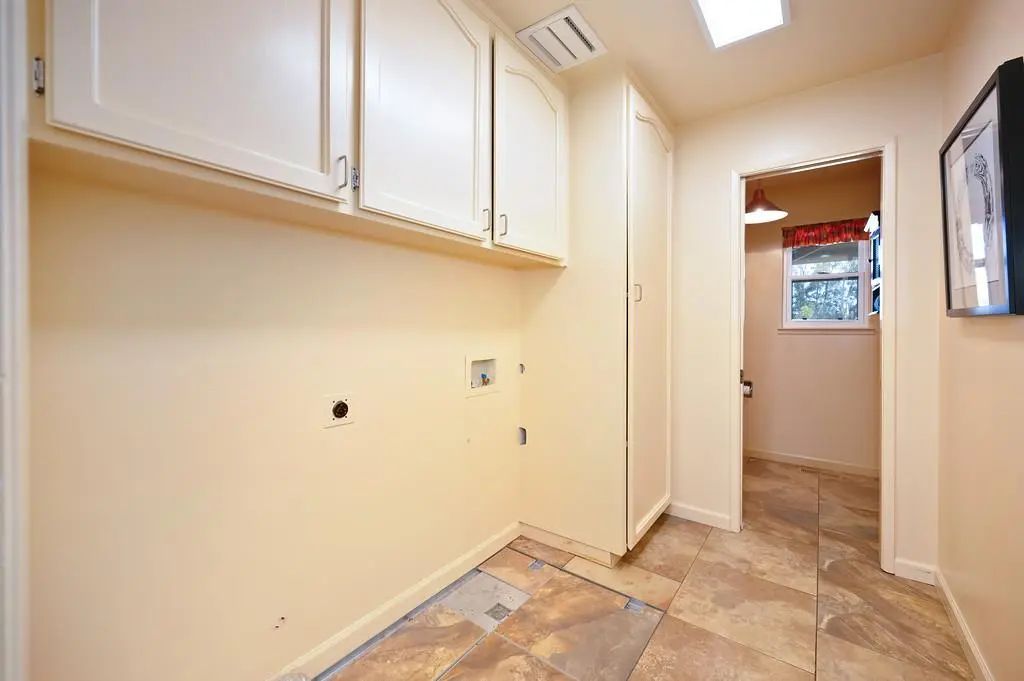 2281 Fruitvale Road, Lincoln