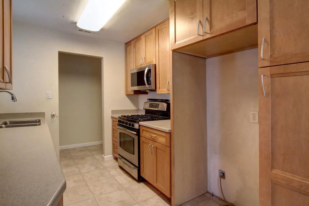 8329 Central Avenue, Orangevale