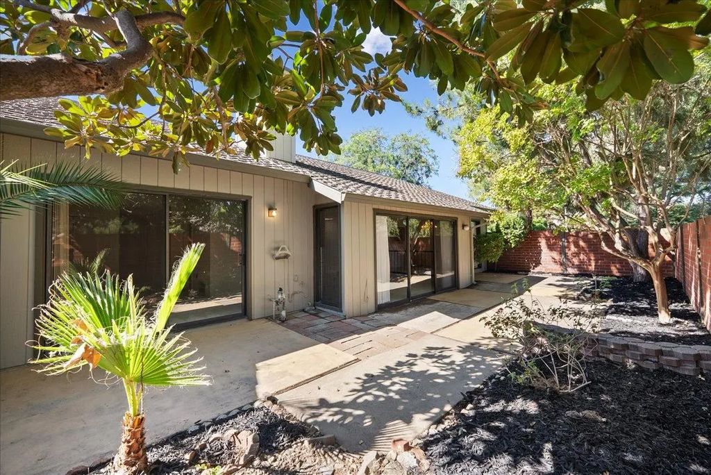 8927 Bluff Lane, Fair Oaks