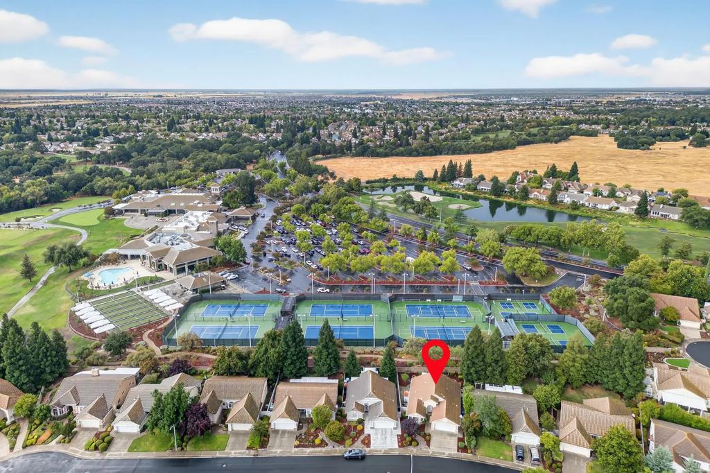5621 Lantern Grove Lane, Roseville