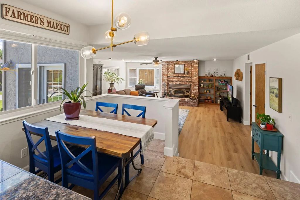 1105 Myrna Court, Roseville
