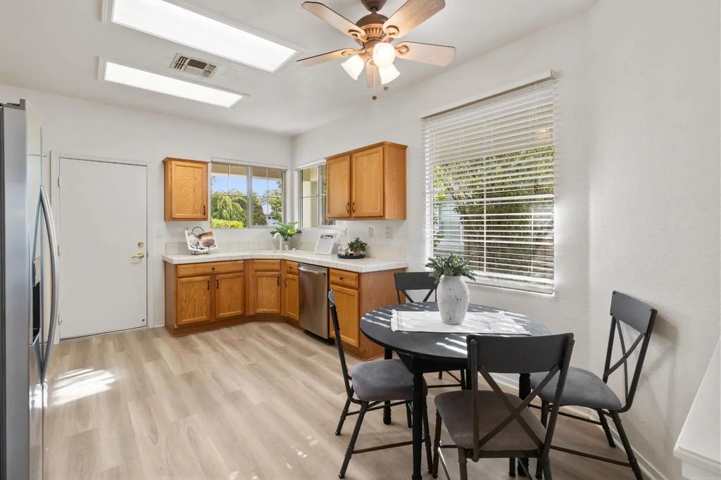 1605 Delta Wind Lane, Lincoln