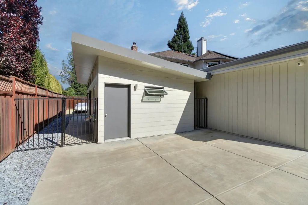 8450 Dover Drive, Granite Bay