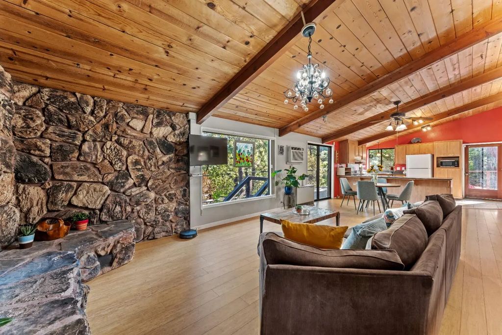 20950 Indian Drive, Colfax
