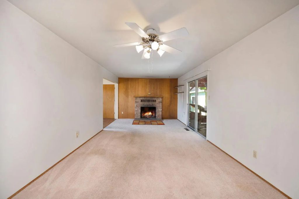 832 Holly Hills Drive, Auburn