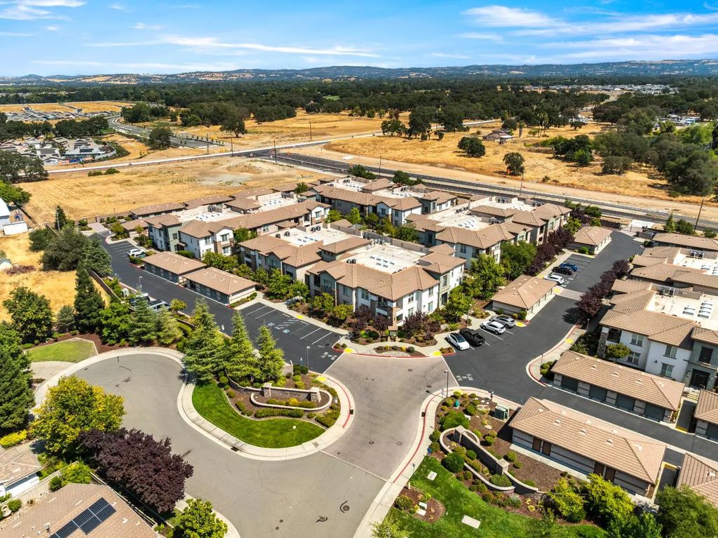 1500 Topanga Lane 202, Lincoln