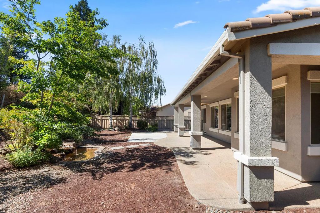 1763 Andover Lane, Lincoln
