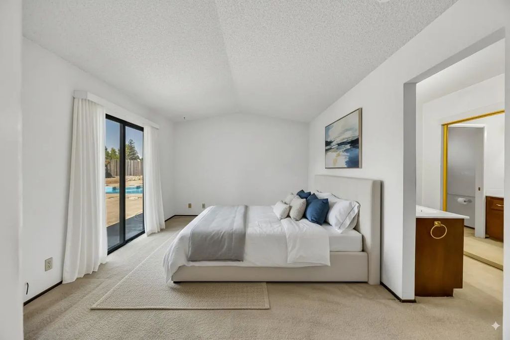 409 Union Court, Roseville