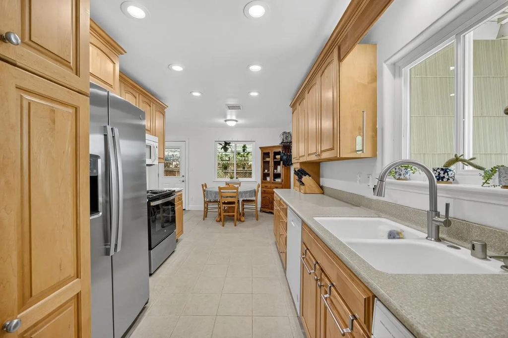 5325 Flagstone Street, Carmichael