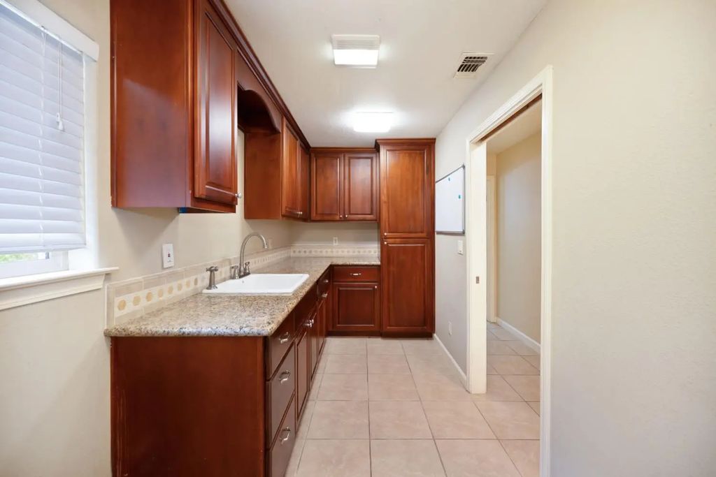 7948 Orange Avenue, Fair Oaks