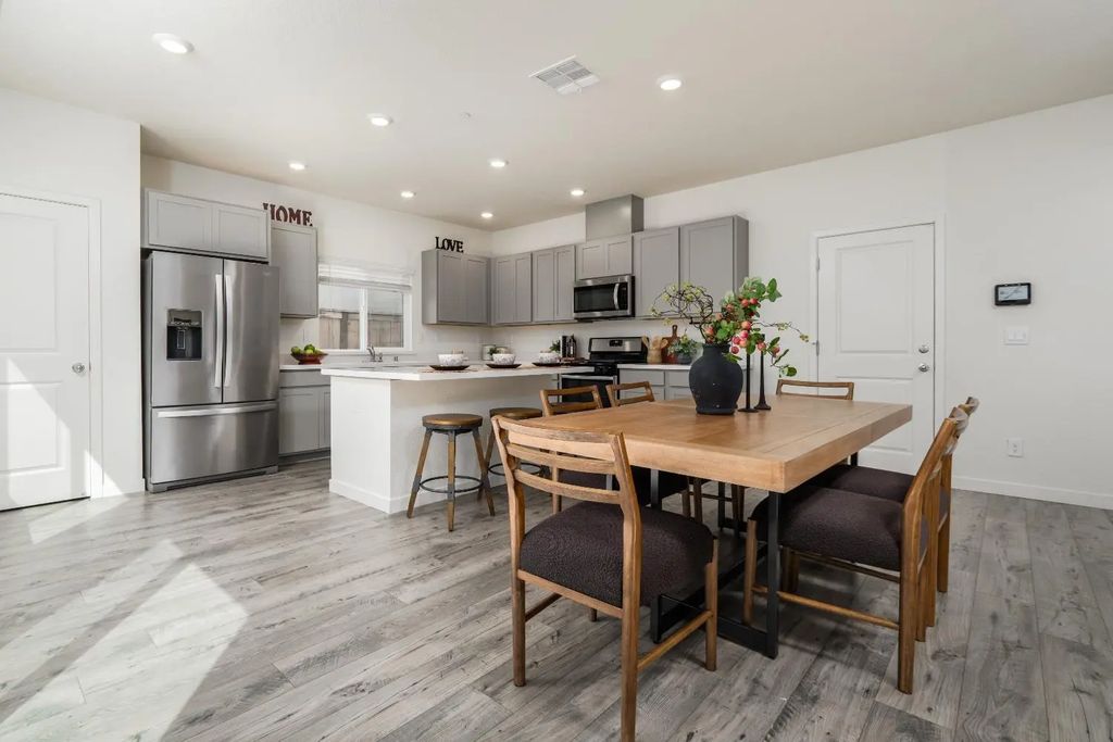 3189 Dunlap Street, Lincoln