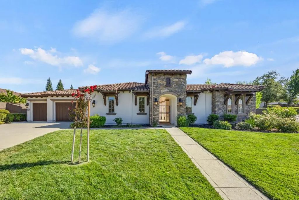 2901 Corriente Way, Lincoln