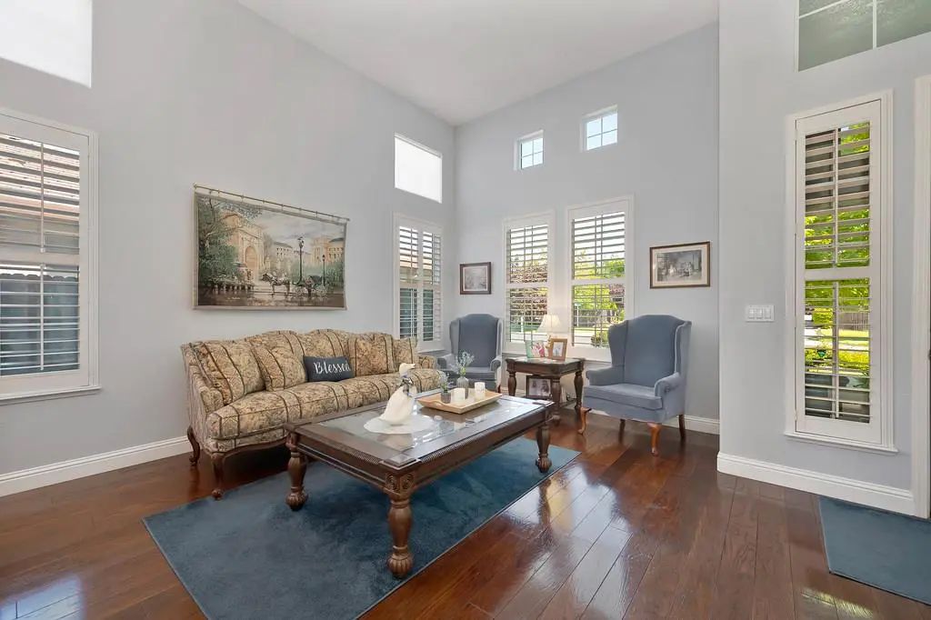 6137 Crater Lake Drive, Roseville