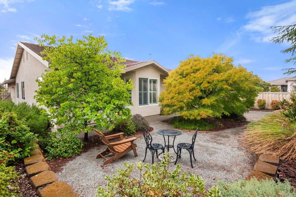 2171 Nighthawk Lane, Lincoln