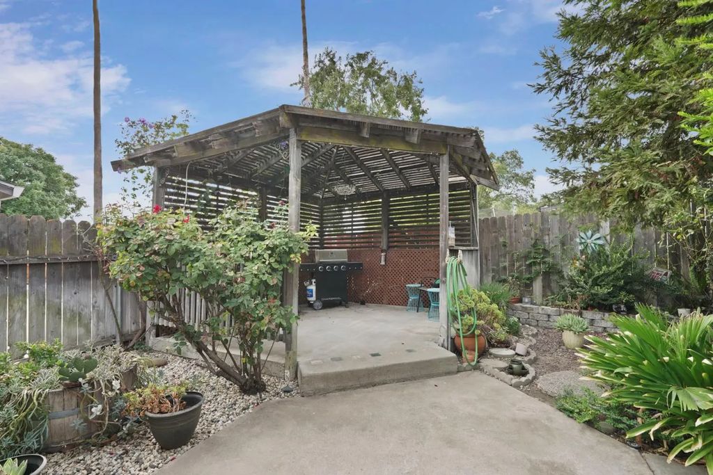 8001 Lichen Drive, Citrus Heights