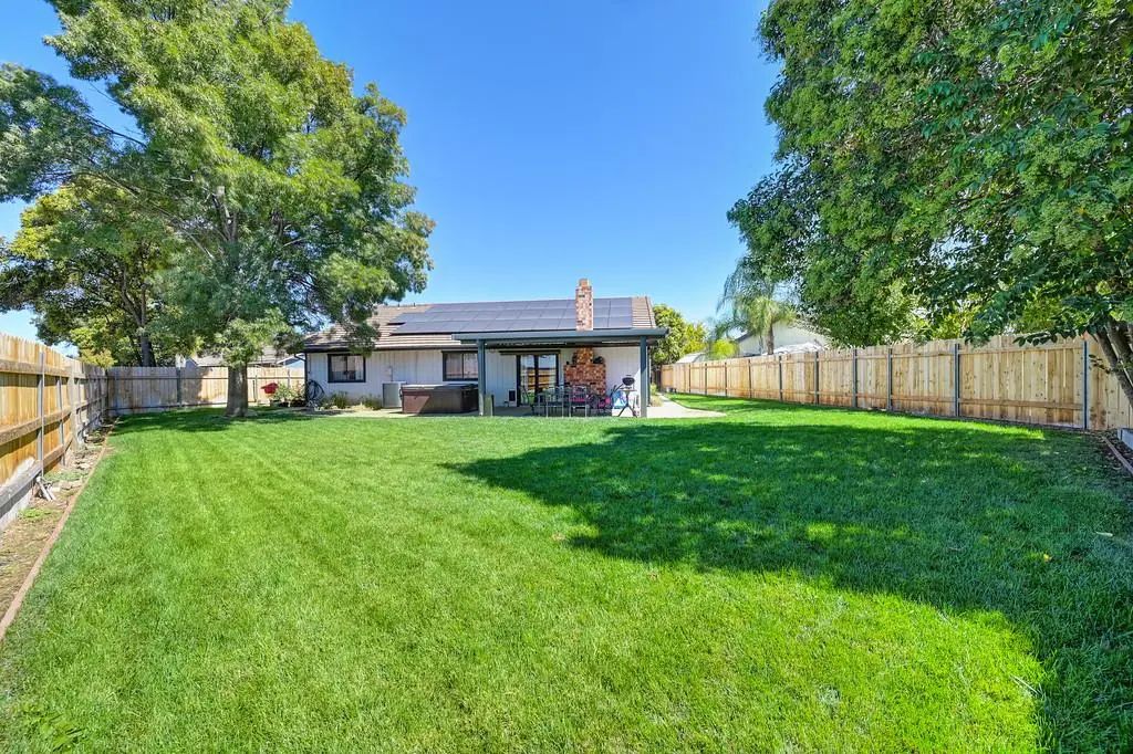 465 Homestead Court, Lincoln