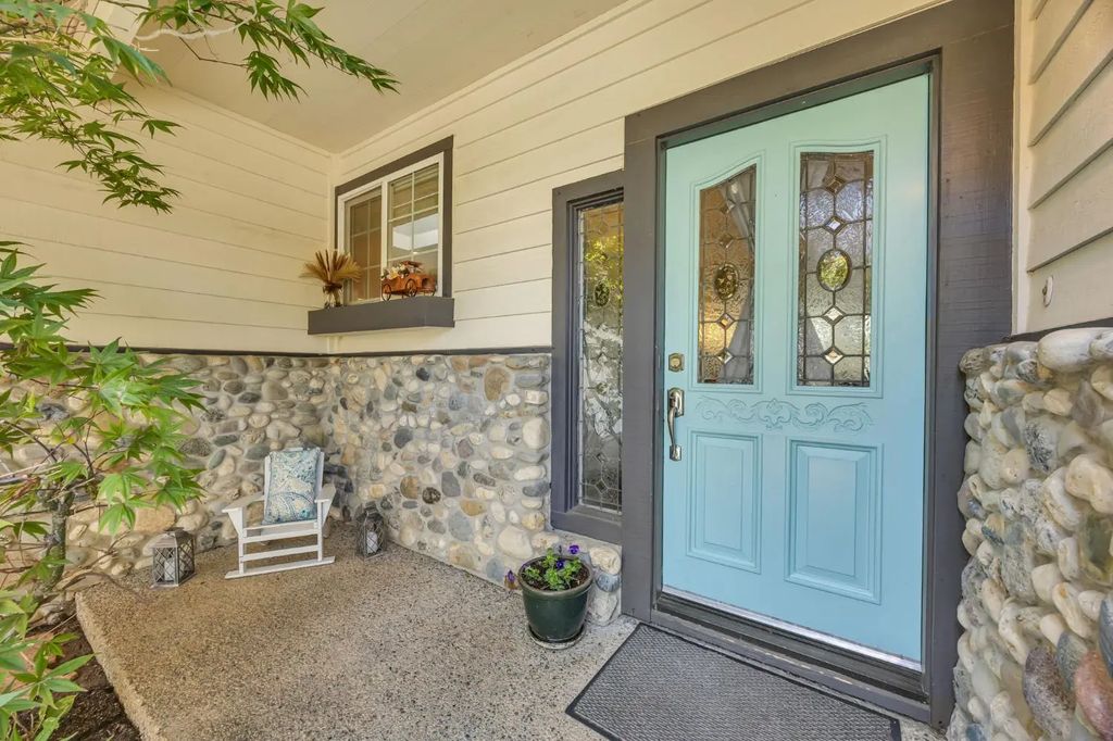12225 Alta Mesa Drive, Auburn