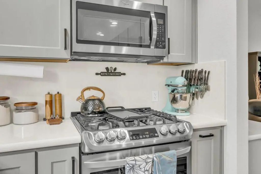 1319 Len Way, Roseville